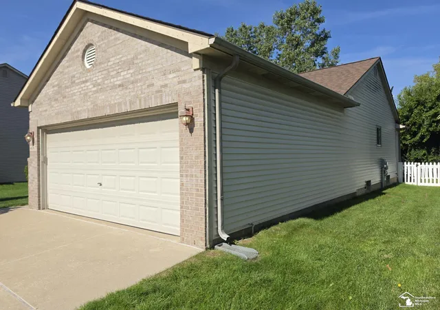 Photo 3 of Single family home for sale at 4067 Stone Post Rd, Newport, MI 48166 | MLS# 57050220304 | Listing updated on 2026-09-15