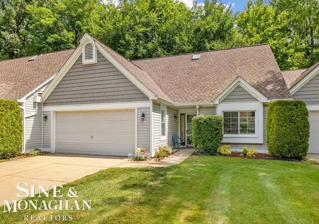 Photo 1 of Sale Pending at 6798 Fox Ln, Waterford, MI 48327 | MLS# 58050220306 | Listing updated on 2026-09-05