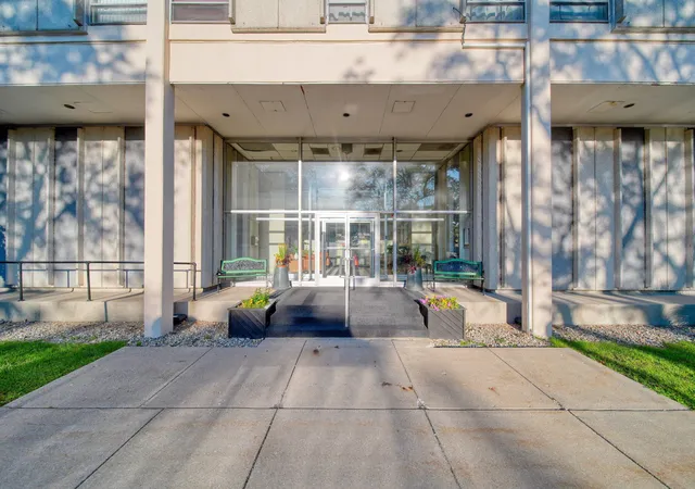 Photo 3 of Condo for sale at 715 W Michigan Ave #404, Jackson, MI 49201 | MLS# 55026046124 | Listing updated on 2026-09-01