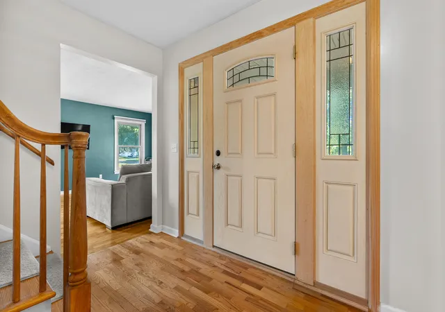 Photo 3 of Single family home for sale at 907 East St, Three Rivers, MI 49093 | MLS# 66026046128 | Listing updated on 2026-08-31