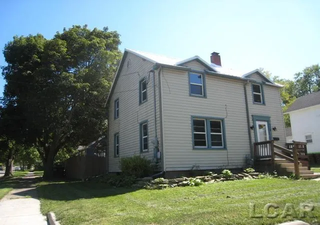 Photo 2 of Single family home for sale at 524 Ormbsy St, Adrian City Lenawee, MI 49221 | MLS# 56050220308 | Listing updated on 2026-10-02