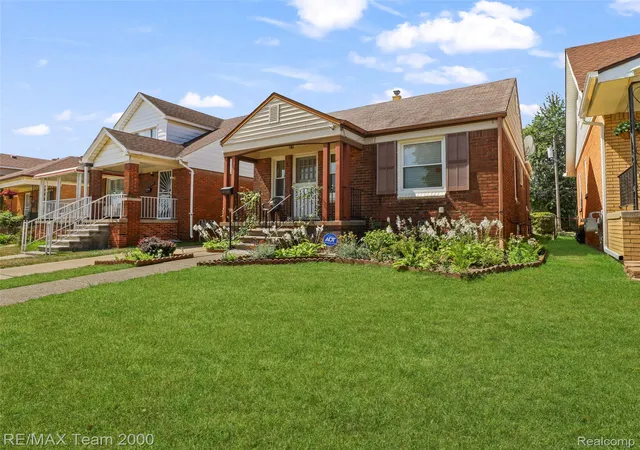 Photo 2 of Single family home for sale at 6847 Middlepointe St, Dearborn, MI 48126 | MLS# 20261069775 | Listing updated on 2026-09-01