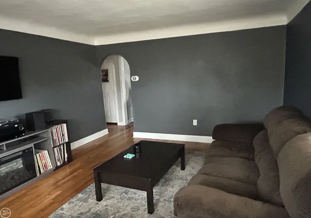 Photo 5 of Single family home for sale at 7393 Dale St, Center Line, MI 48015 | MLS# 58050220311 | Listing updated on 2026-08-31