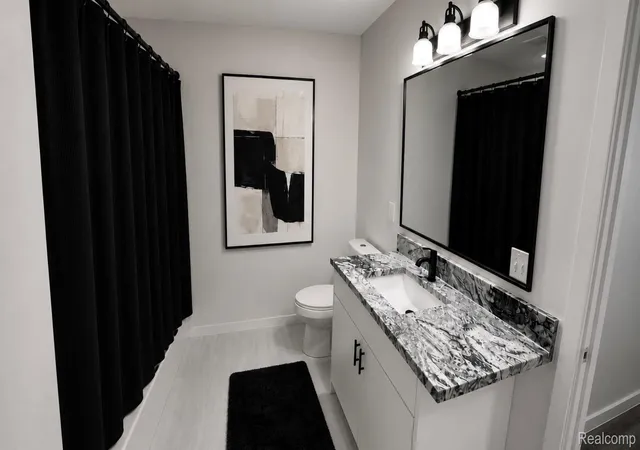 Listing Photo 4 - Condo for sale in building located at 30712 Pardo St, Garden City, MI 48135