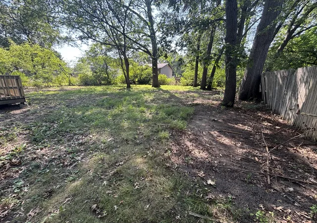Photo 3 of Single family home for sale at 343 Forest Dr, Muskegon, MI 49442 | MLS# 71026046139 | Listing updated on 2026-09-16