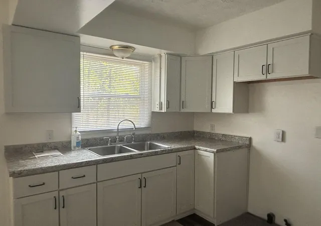 Photo 3 of Single family home for sale at 343 Forest Dr, Muskegon, MI 49442 | MLS# 71026046139 | Listing updated on 2026-09-16