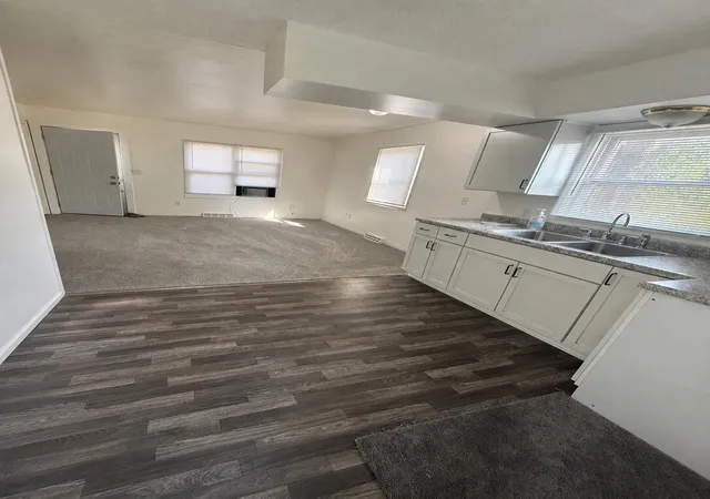Photo 4 of Single family home for sale at 343 Forest Dr, Muskegon, MI 49442 | MLS# 71026046139 | Listing updated on 2026-09-16