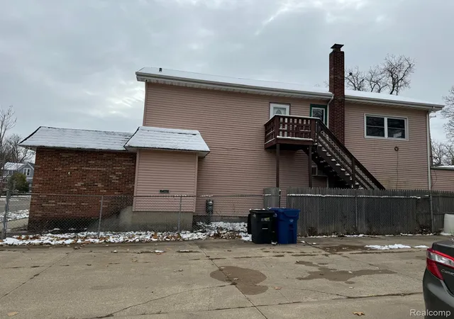 Photo 3 of Single family home for sale at 710 S Martin Luther King Jr Dr, Jackson, MI 49203 | MLS# 20261069788 | Listing updated on 2026-09-16