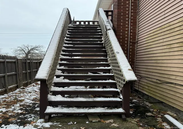 Photo 3 of Single family home for sale at 710 S Martin Luther King Jr Dr, Jackson, MI 49203 | MLS# 20261069788 | Listing updated on 2026-09-16