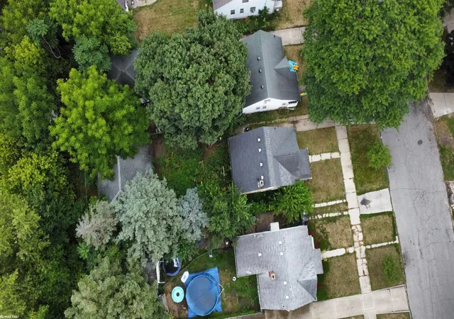 Photo 3 of Single family home for sale at 8292 Brace St, Detroit, MI 48228 | MLS# 58050220312 | Listing updated on 2026-08-31
