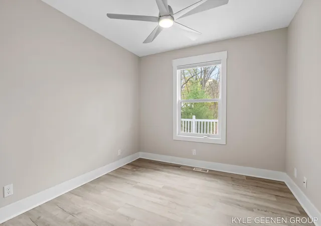 Listing Photo 5 - Condo for sale in building located at 1448 E Addison Wy, Muskegon, MI 49445