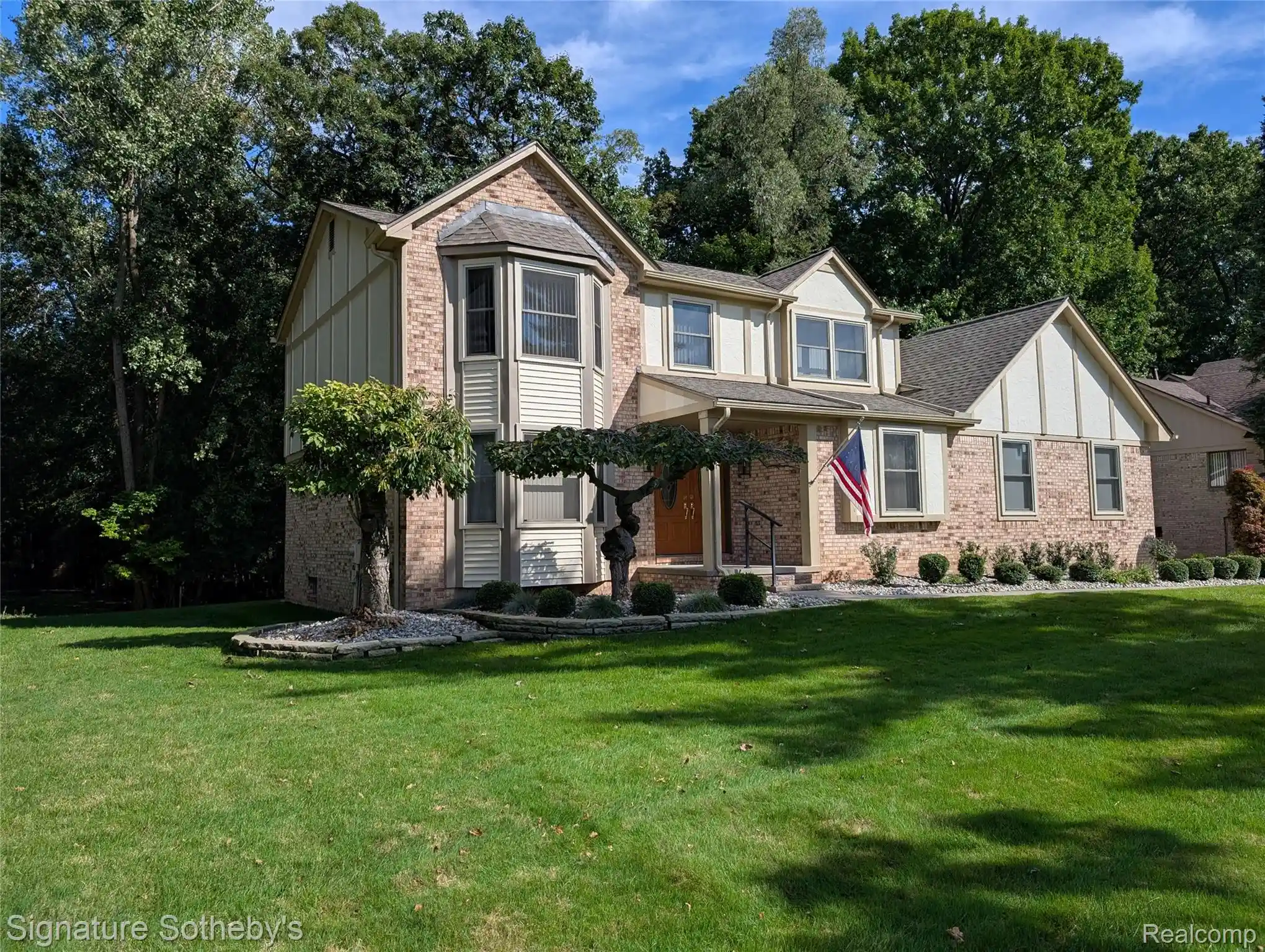Photo 1 of Single family home for sale at 5303 Woodrun Dr, West Bloomfield, MI 48323 | MLS# 20261069796 | Listing updated on 2026-09-28