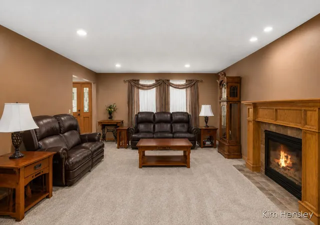 Photo 3 of Single family home for sale at 2603 Golfbury Dr Sw, Wyoming, MI 49519 | MLS# 65026046147 | Listing updated on 2026-09-17