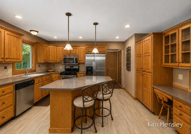 Photo 4 of Single family home for sale at 2603 Golfbury Dr SW, Wyoming, MI 49519 | MLS# 65026046147 | Listing updated on 2026-09-17