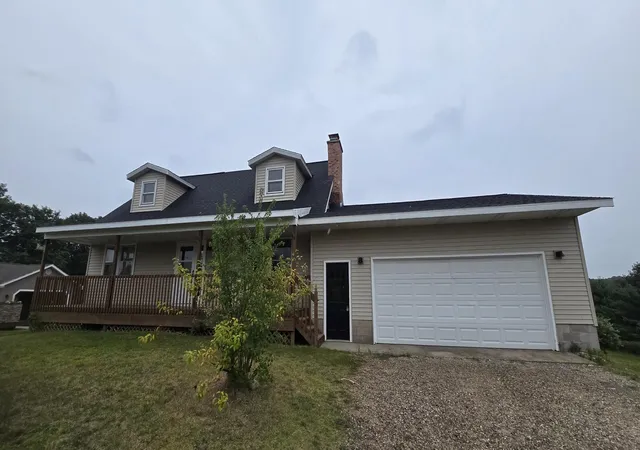 Photo 2 of Single family home for sale at 6049 Boone Rd, Traverse City, MI 49685 | MLS# 65026046152 | Listing updated on 2026-09-09
