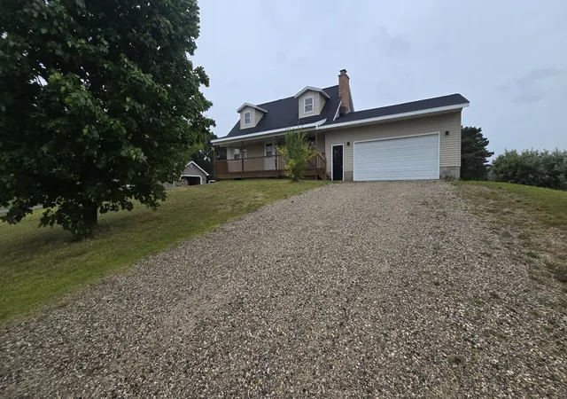 Photo 3 of Single family home for sale at 6049 Boone Rd, Traverse City, MI 49685 | MLS# 65026046152 | Listing updated on 2026-09-09