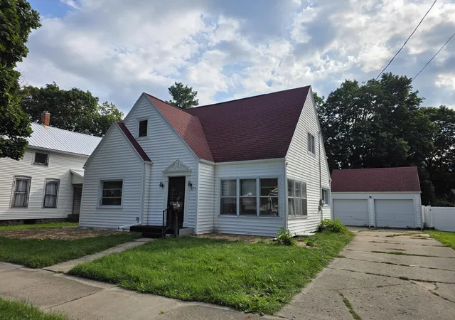 Single family home for sale at 224 N Clinton St, Charlotte, MI 48813 | MLS# 55026046149