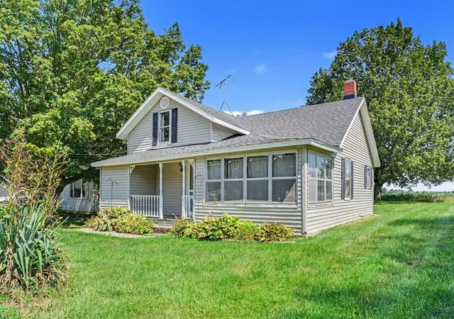 Photo 3 of Single family home for sale at 703 Best St, Vicksburg, MI 49097 | MLS# 66026046151 | Listing updated on 2026-08-31