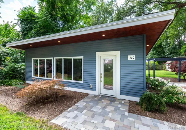 Photo 3 of Single family home for sale at 1560 Sable St, Commerce Township, MI 48382 | MLS# 20261069814 | Listing updated on 2026-09-01