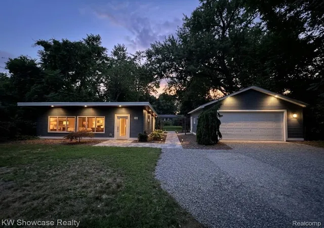 Photo 41 of Single family home for sale at 1560 Sable St, Commerce Township, MI 48382 | MLS# 20261069814 | Listing updated on 2026-09-01
