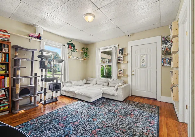 Photo 4 of Multi family home for sale at 425 Adams St SE, Grand Rapids, MI 49507 | MLS# 65026046150 | Listing updated on 2026-08-31
