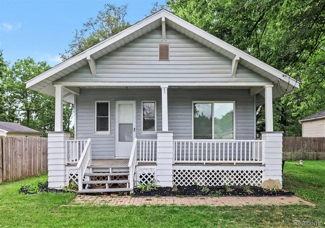 Single family home for sale at 2200 S Term St, Burton, MI 48519 | MLS# 20261069825