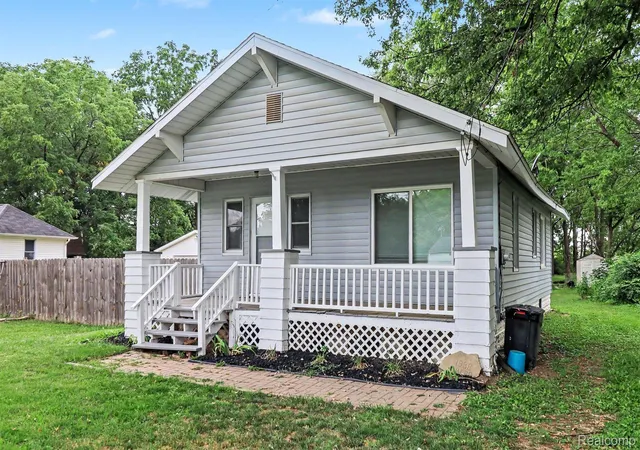Photo 1 of Single family home for sale at 2200 S Term St, Burton, MI 48519 | MLS# 20261069825 | Listing updated on 2026-09-01