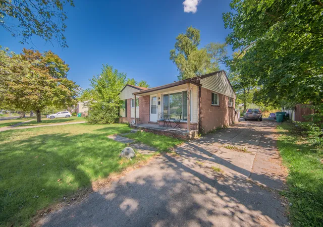 Photo 2 of Single family home for sale at 1355 Desoto Ave, Ypsilanti, MI 48198 | MLS# 81026046155 | Listing updated on 2026-09-03