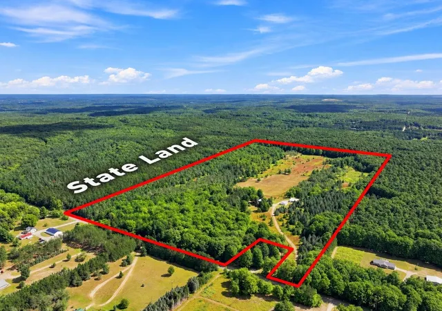Photo 4 of Single family home for sale at 145 S 35 Road, Cadillac, MI 49601 | MLS# 78080073056 | Listing updated on 2026-09-03