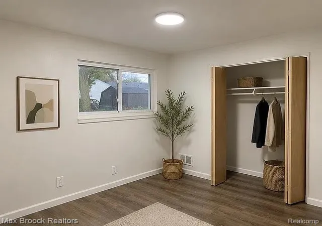Photo 3 of Single family home for sale at 11268 Dodge Ave, Warren, MI 48089 | MLS# 20261069835 | Listing updated on 2026-09-11