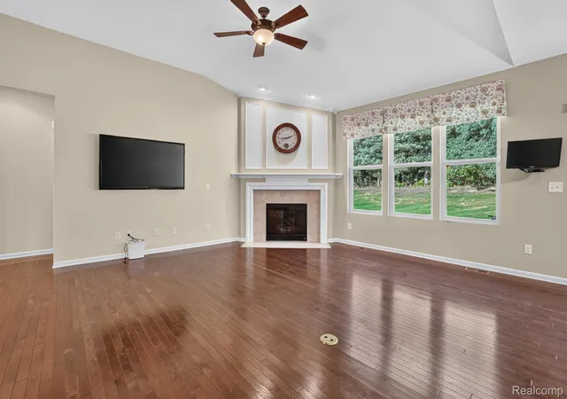 Photo 4 of Condo for sale at 3578 Rainier Dr, Howell, MI 48843 | MLS# 20261069838 | Listing updated on 2026-09-09