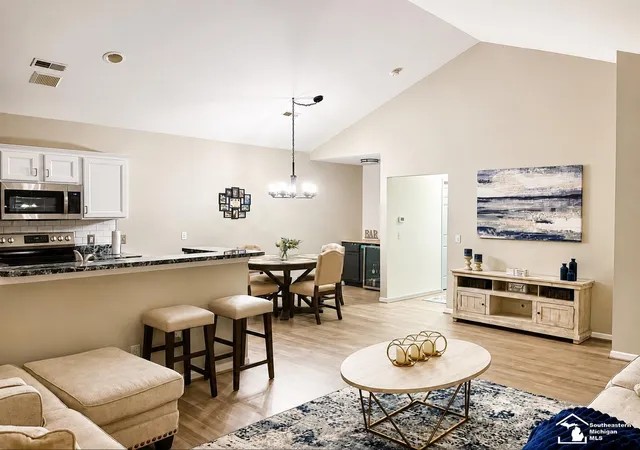Listing Photo 2 - Condo for sale in building located at 23445 Williamsburg Cir, Woodhaven, MI 48183