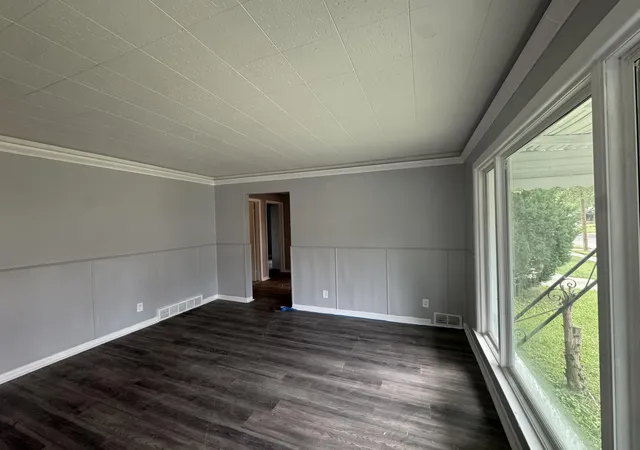 Photo 3 of Single family home for sale at 1735 Meadow Ln, Inkster, MI 48141 | MLS# 81026046170 | Listing updated on 2026-09-05