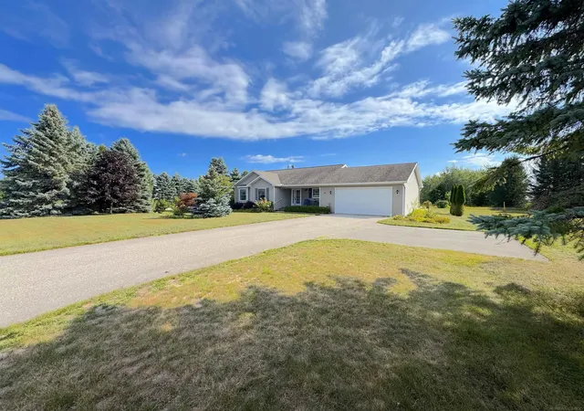 Photo 2 of Single family home for sale at 741 S Creek Ct, Traverse City, MI 49696 | MLS# 58050220332 | Listing updated on 2026-09-10