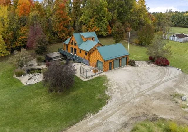 Photo 4 of Single family home for sale at 1630 Buffalo Rd, Galien, MI 49113 | MLS# 69026046173 | Listing updated on 2026-08-31