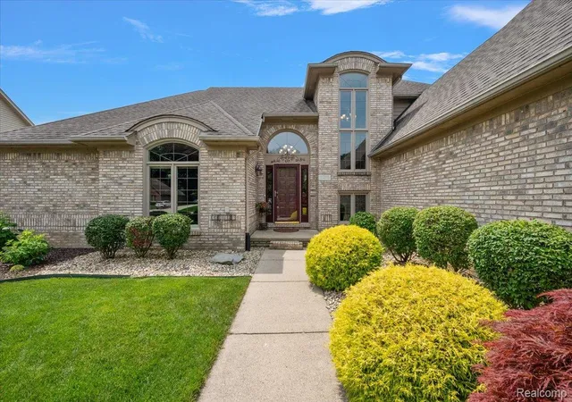 Photo 2 of Single family home for sale at 3216 Lake Forest Dr, Sterling Heights, MI 48314 | MLS# 20261069866 | Listing updated on 2026-09-13
