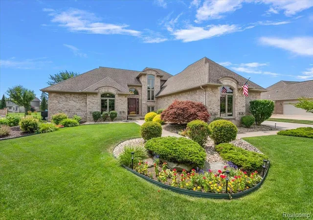 Photo 3 of Single family home for sale at 3216 Lake Forest Dr, Sterling Heights, MI 48314 | MLS# 20261069866 | Listing updated on 2026-09-13