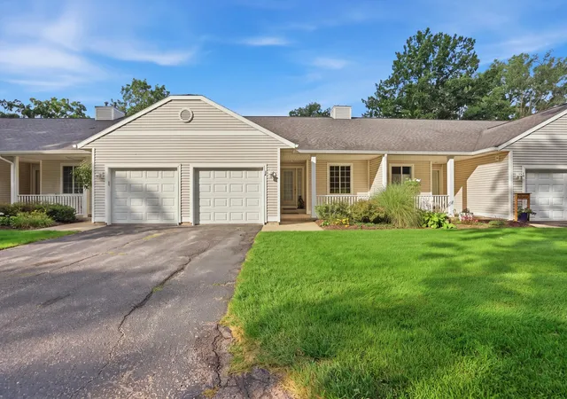 Photo 2 of Condo for sale at 14 W Scotts Dr #11, Holland, MI 49424 | MLS# 71026046177 | Listing updated on 2026-09-01