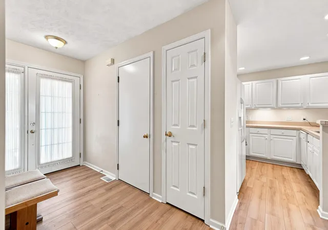 Listing Photo 3 - Condo for sale in building located at 14 W Scotts Dr, Holland, MI 49424 - Unit #11