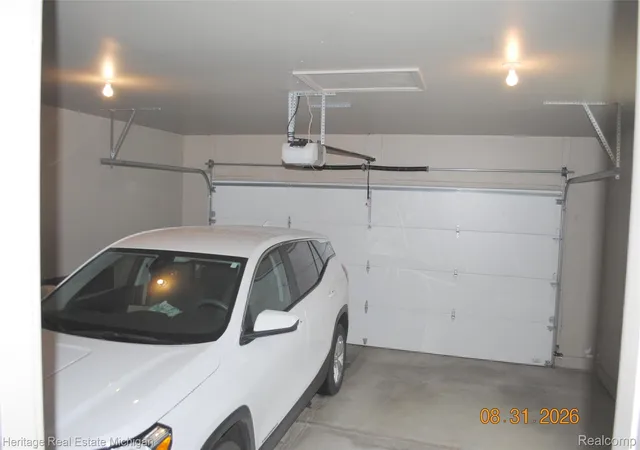 Listing Photo 2 - Condo for sale in building located at 380 Walnut Dr, South Lyon, MI 48178