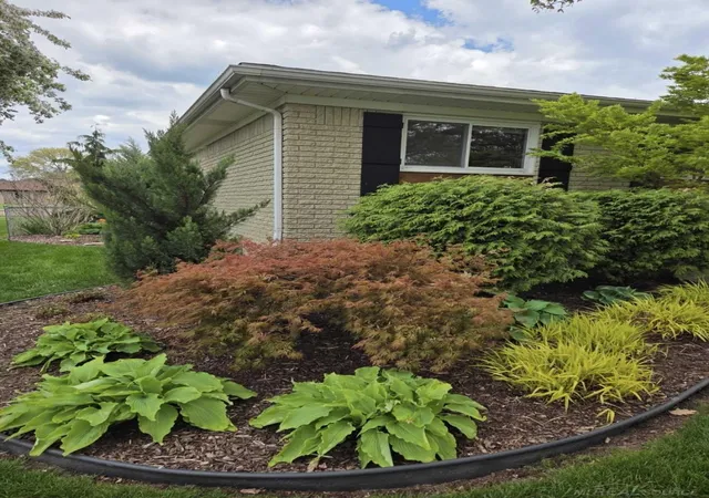 Photo 5 of Single family home for sale at 41304 Clairpointe St, Harrison Township, MI 48045 | MLS# 58050220341 | Listing updated on 2026-09-01
