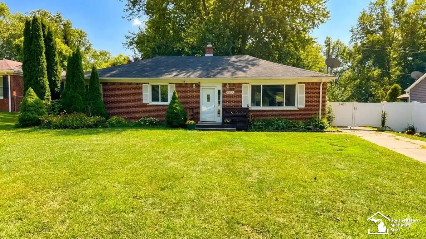Photo 1 of Single family home for sale at 29521 West Rd, New Boston, MI 48164 | MLS# 57050220342 | Listing updated on 2026-10-18