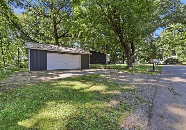 Photo 3 of Single family home for sale at 7460 Pine Ridge Dr Ne, Belding, MI 48809 | MLS# 65026046188 | Listing updated on 2026-09-11