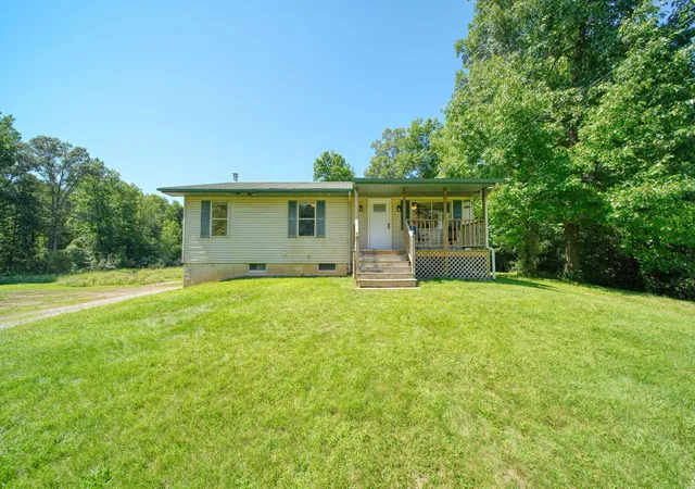 Single family home for sale at 8600 U.s 127, Addison, MI 49220 | MLS# 55026046192