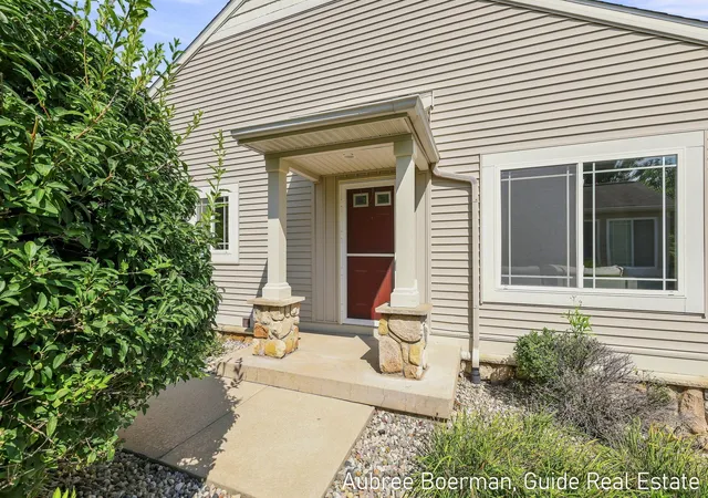 Listing Photo 4 - Condo for sale in building located at 6440 Stoney Creek Ct, Hudsonville, MI 49426