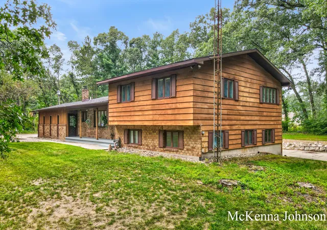 Photo 2 of Single family home for sale at 299 N Brooks Rd, Muskegon, MI 49442 | MLS# 71026046189 | Listing updated on 2026-08-31