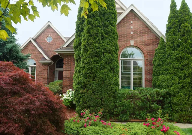 Photo 1 of Sale Pending at 45875 Fountain View Dr, Canton, MI 48188 | MLS# 58050220348 | Listing updated on 2026-09-16