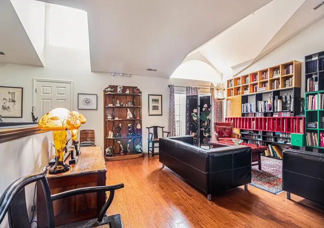 Photo 4 of Condo for sale at 222 W Oakbrook Dr, Ann Arbor, MI 48103 | MLS# 81026046196 | Listing updated on 2026-09-14