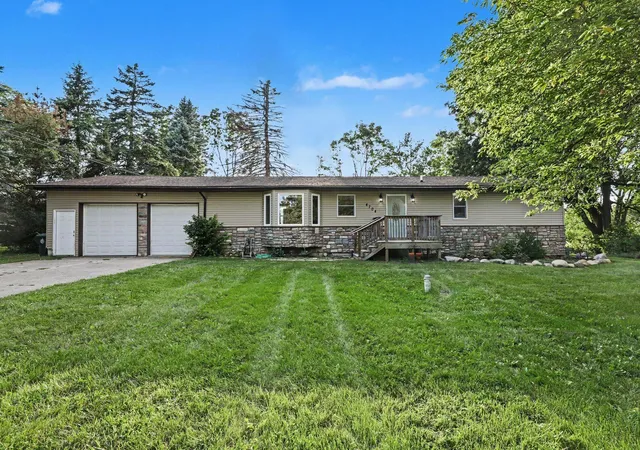 Photo 2 of Single family home for sale at 4704 Rohr Rd, Lake Orion, MI 48359 | MLS# 81026046198 | Listing updated on 2026-09-16