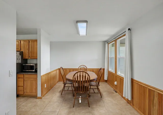 Photo 4 of Single family home for sale at 4704 Rohr Rd, Lake Orion, MI 48359 | MLS# 81026046198 | Listing updated on 2026-09-16